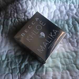 Becca⚡️Khloé & Malika ⚡️Glow letters